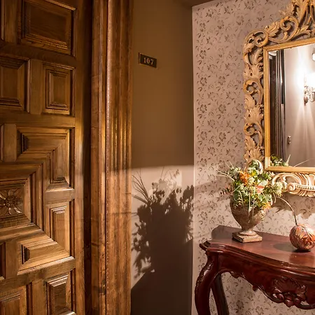 Casa Del Marqués Hotel